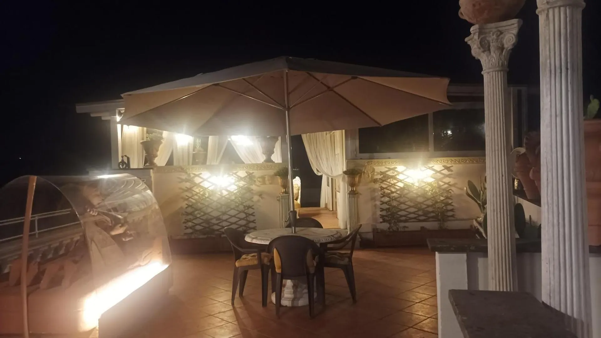 Homart Roof Roman King Guest house Rome